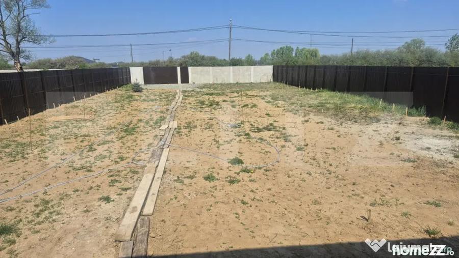 Casă cu 3 camere cu Teren 950 Mp în Central