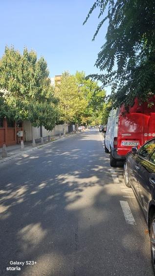 Casă cu 3 camere în Eroii Revoluției