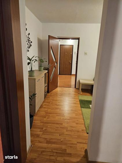 Apartament cu 3 camere semidecomandat, mobilat în Militari