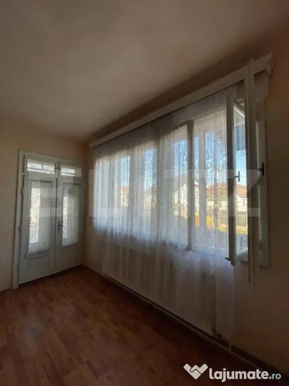 Casă cu 3 camere cu Teren 580 Mp în Central