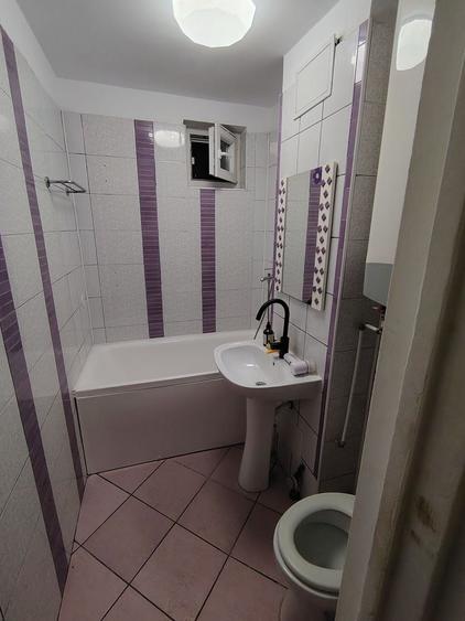 Apartament cu 2 camere decomandat în Apărătorii Patriei