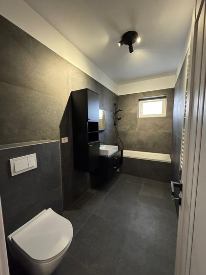 Apartament cu 3 camere, mobilat în Apărătorii Patriei