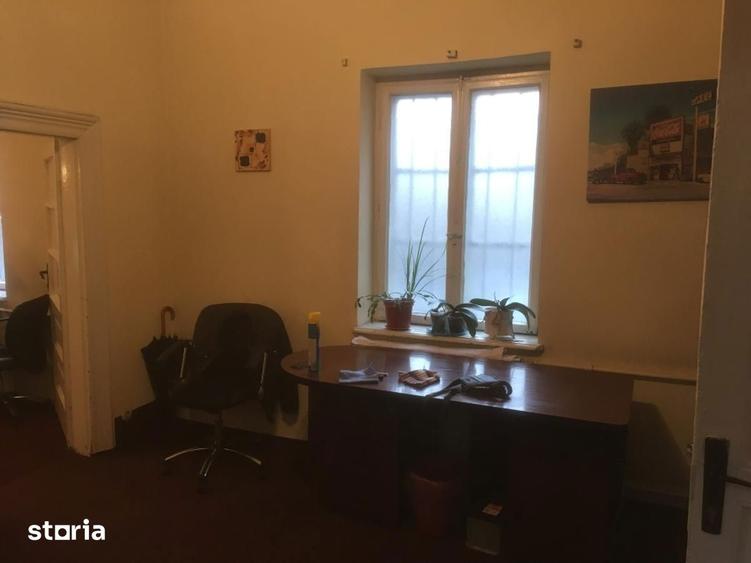 Casă cu 5 camere cu Canalizare în Dorobanți