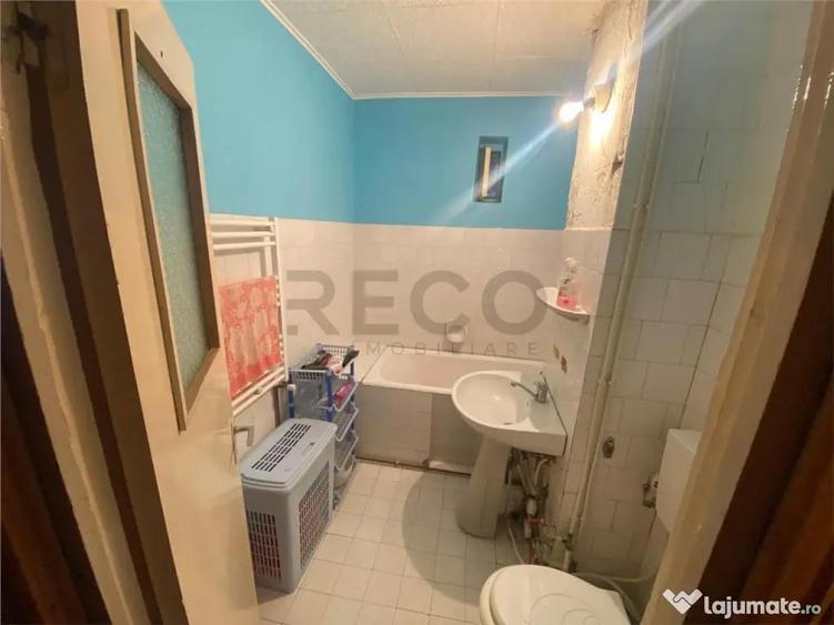 Apartament cu 3 camere decomandat în Central