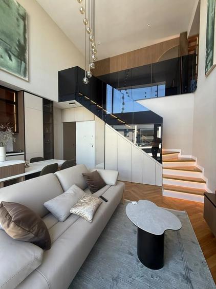 Penthouse cu 3 camere decomandat în Floreasca