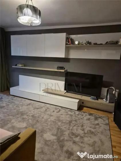 Apartament cu 4 camere decomandat, mobilat în Aradului