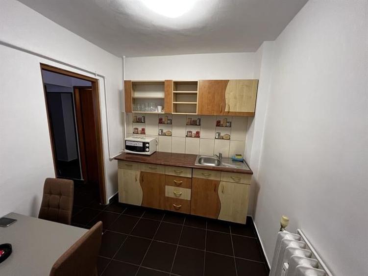 Apartament cu 2 camere decomandat, mobilat în Popoveni
