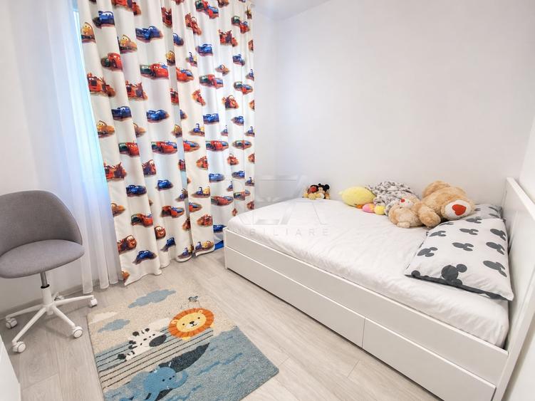 Apartament cu 4 camere decomandat, mobilat în Rahova