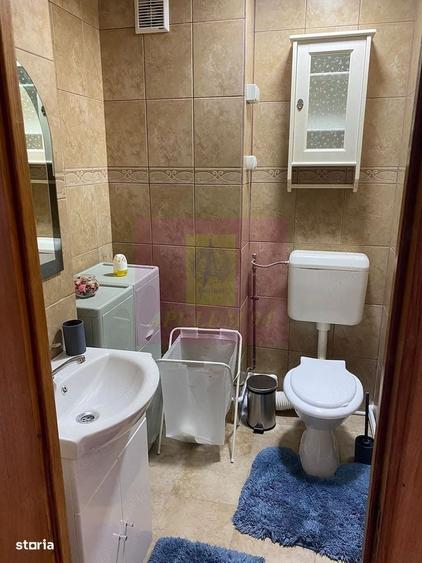 Apartament cu 4 camere semidecomandat în Tineretului