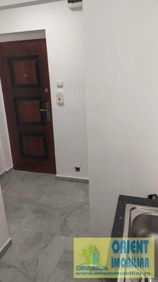 Garsonieră în Far