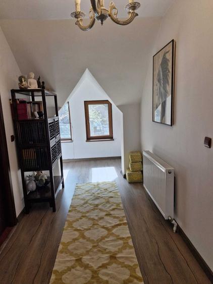 Casă cu 4 camere în Măgura