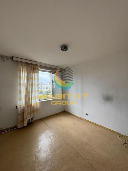 Apartament cu 4 camere decomandat în Berceni