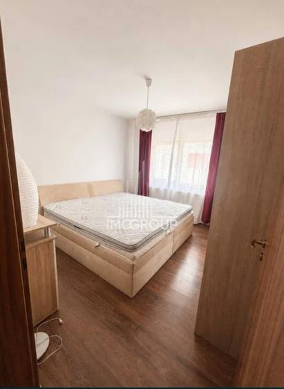 Apartament cu 2 camere semidecomandat, mobilat în Bună Ziua