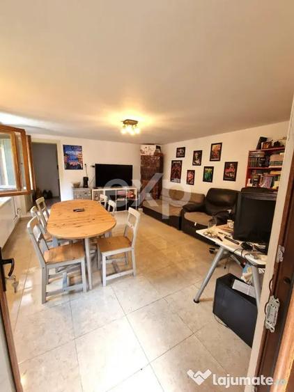 Casă cu 7 camere cu Teren 1500 Mp în Răzvad