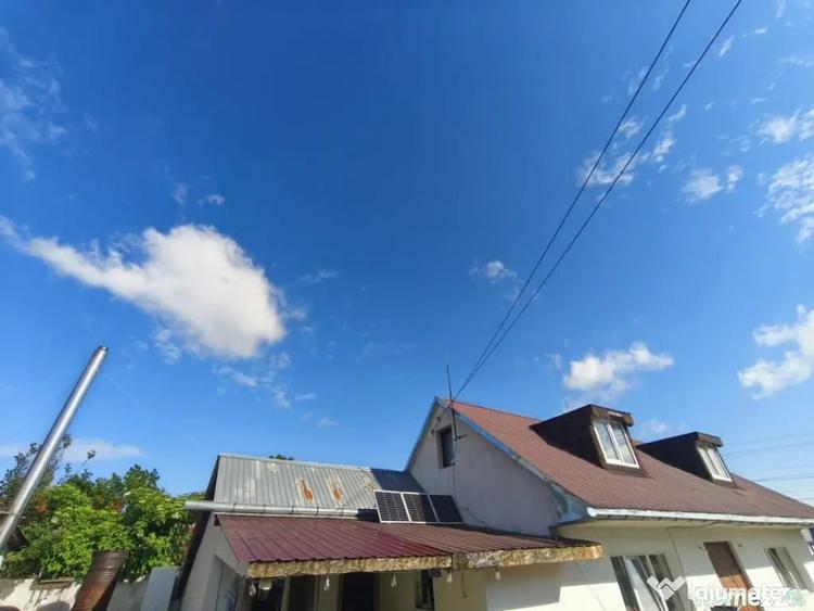 Casă cu 4 camere cu Teren 6000 Mp în Negostina