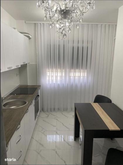 Apartament de vanzare cu 3 camere,2 bai decomandat in AES Residence - 1
