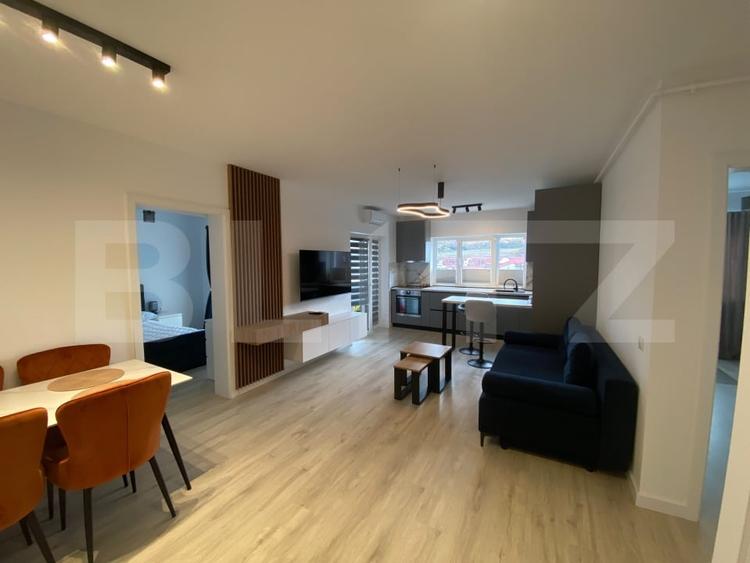 Apartament cu 3 camere semidecomandat, mobilat în Florești
