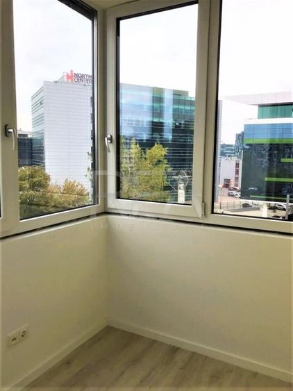 Apartament cu 2 camere decomandat în Pipera — fotografia 3