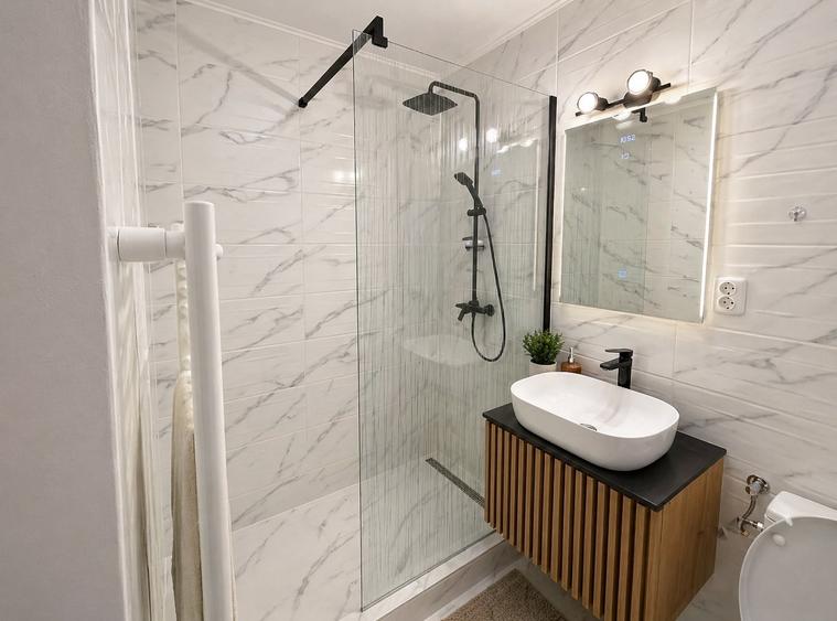 Apartament cu 2 camere decomandat, mobilat în Tomis II