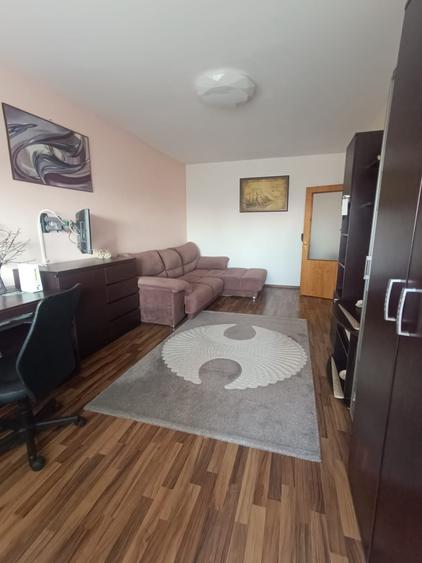 Apartament cu 2 camere decomandat în Capitol