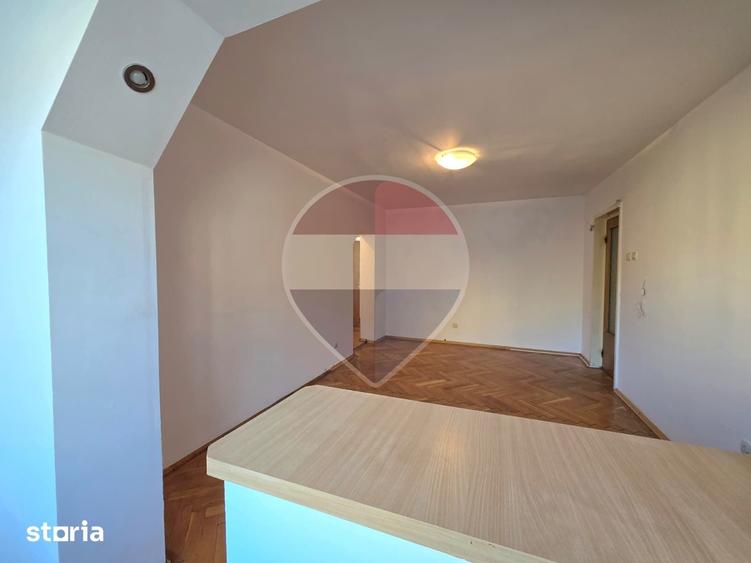Apartament cu 4 camere în Central