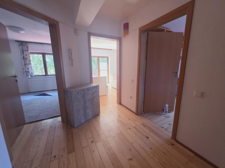 Casă individuală cu 4 camere cu Teren 350 Mp în Bunloc