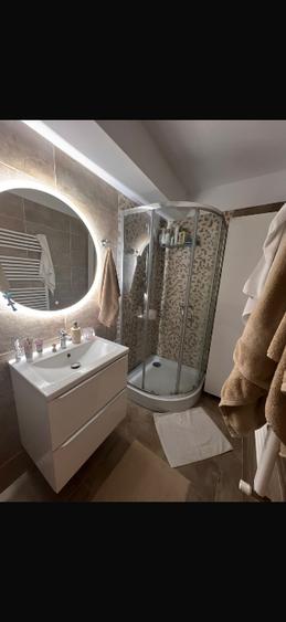 Apartament cu 3 camere decomandat, mobilat în Brazda lui Novac