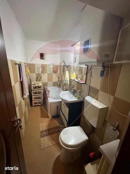 Apartament cu 3 camere, mobilat în Central
