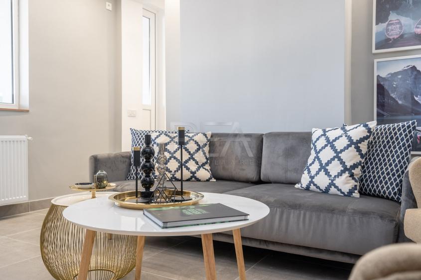 Apartament cu 5 camere decomandat, mobilat în Universitate