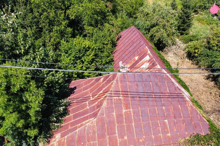 Casă individuală cu 4 camere cu Teren 4173 Mp în Văliug