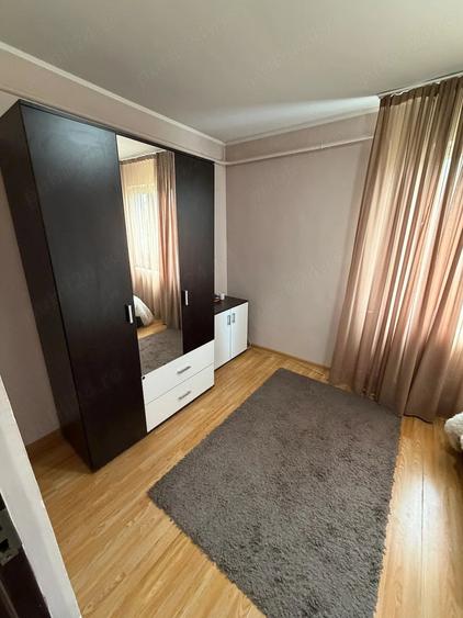 Apartament cu 3 camere nedecomandat în Dacia