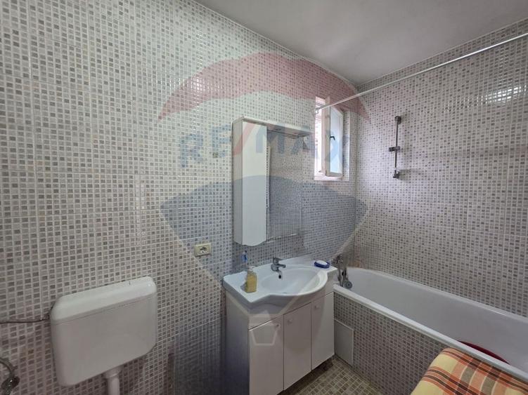 Casă individuală cu 4 camere cu Teren 647 Mp în Aradul Nou
