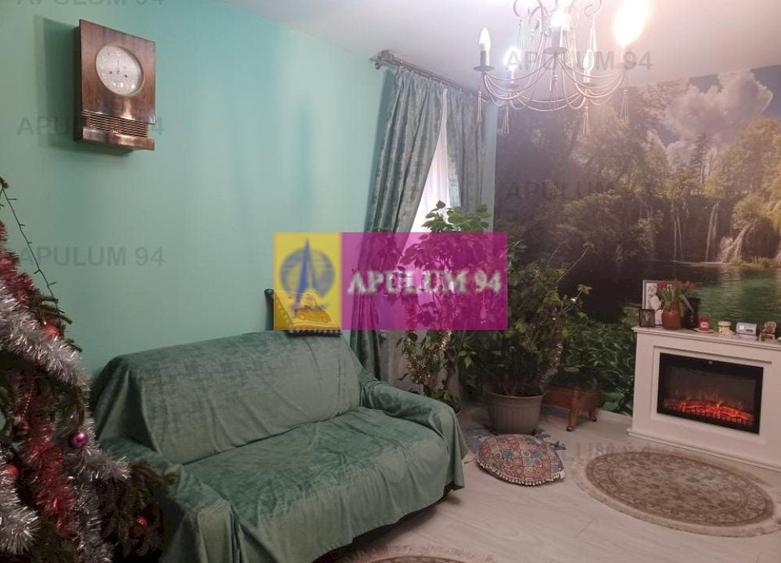 Casă individuală cu 2 camere decomandat cu Canalizare în Săbăreni