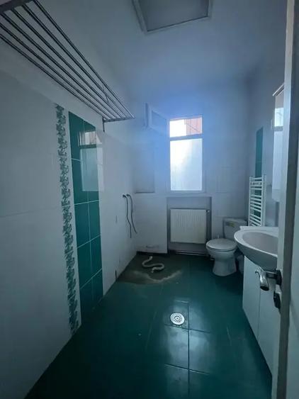 Apartament cu 2 camere semidecomandat în Romană