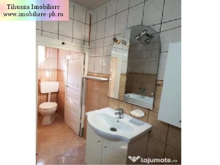 Casă individuală cu 5 camere cu Canalizare în Traian