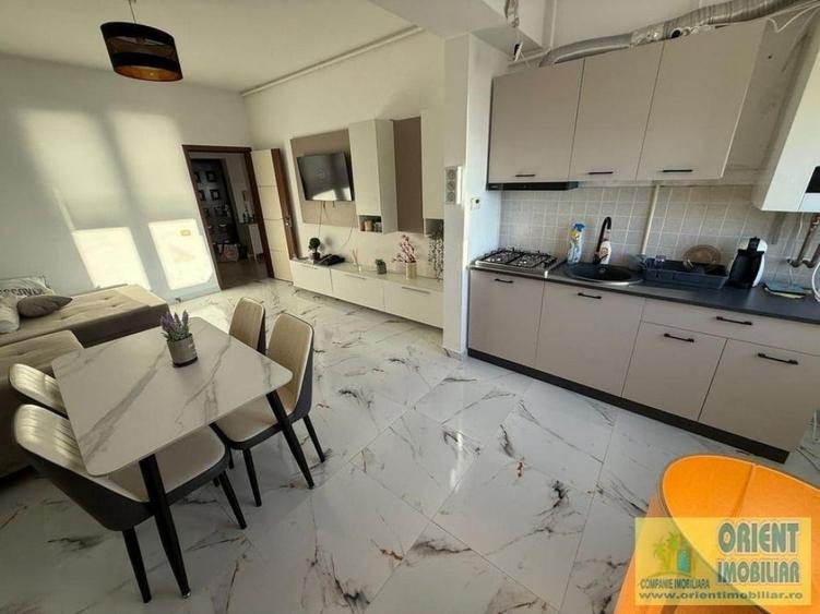 Apartament cu 3 camere decomandat în Central