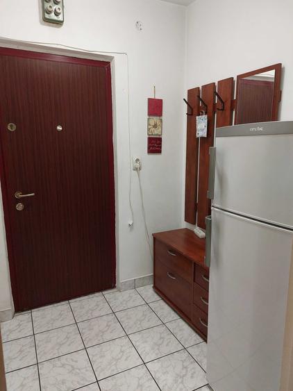 Garsonieră decomandată în Rogerius