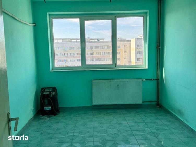 Apartament cu 3 camere decomandat în Dristor