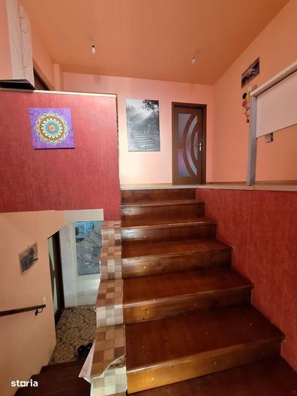 Casă cu 5 camere cu Teren 717 Mp în Central