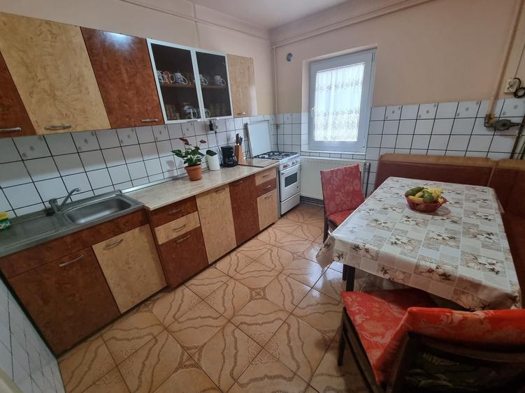 Apartament cu 2 camere semidecomandat în Nădrag