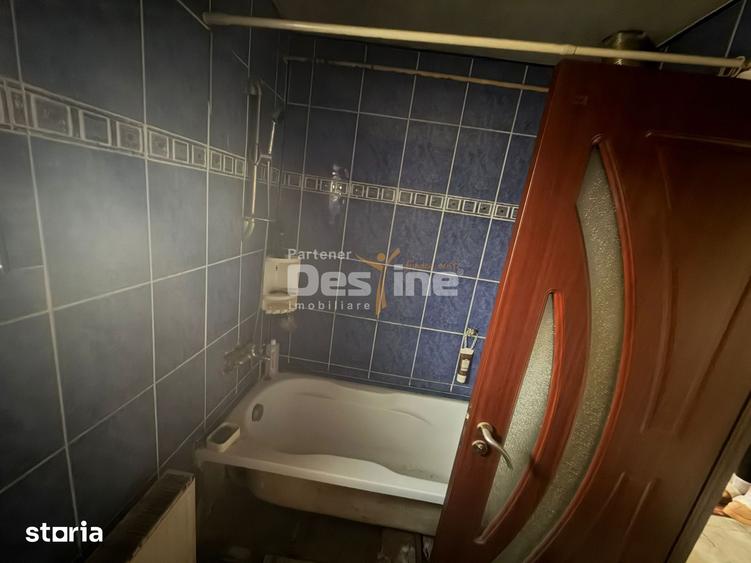 Casă cu 3 camere cu Teren 900 Mp în Giulești