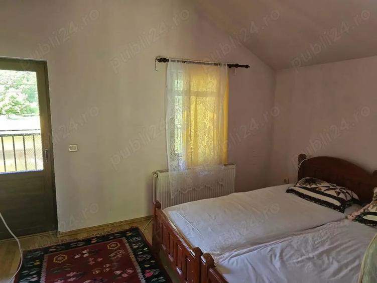 Casă cu 3 camere cu Teren 1500 Mp în Băile Herculane