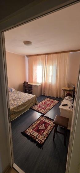Apartament cu 3 camere decomandat, mobilat în Km 4-5