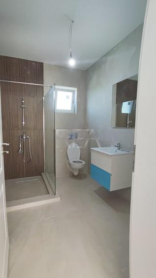 Casă individuală cu 4 camere cu Teren 420 Mp în Domnești