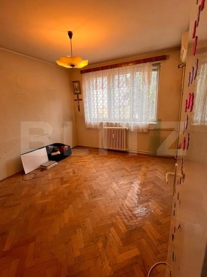 Apartament cu 3 camere, ultracentral, semidecomandat - 2