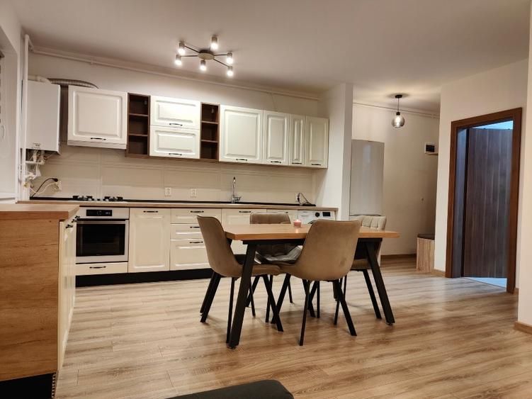 Apartament cu 2 camere decomandat, mobilat în Lazaret