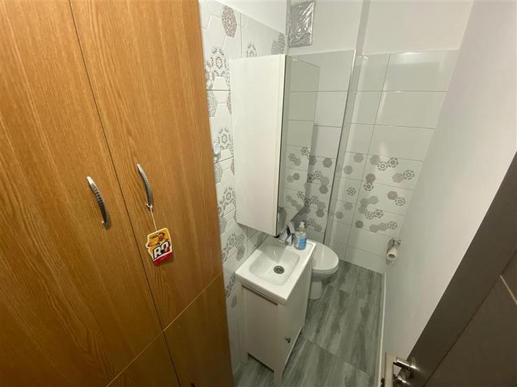 Apartament cu 2 camere decomandat în 7 Noiembrie