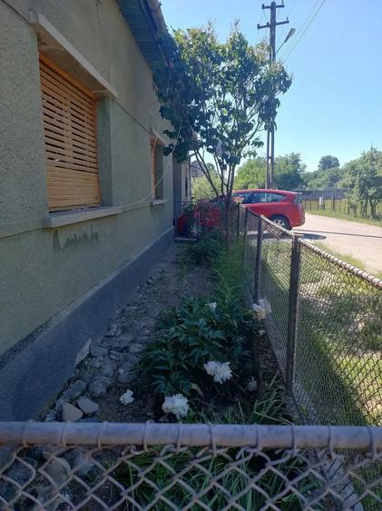 Casă cu Teren 1900 Mp în Zăgujeni