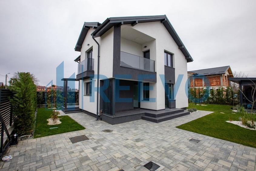 Casă individuală cu 5 camere cu Teren 400 Mp în Calea Moldovei