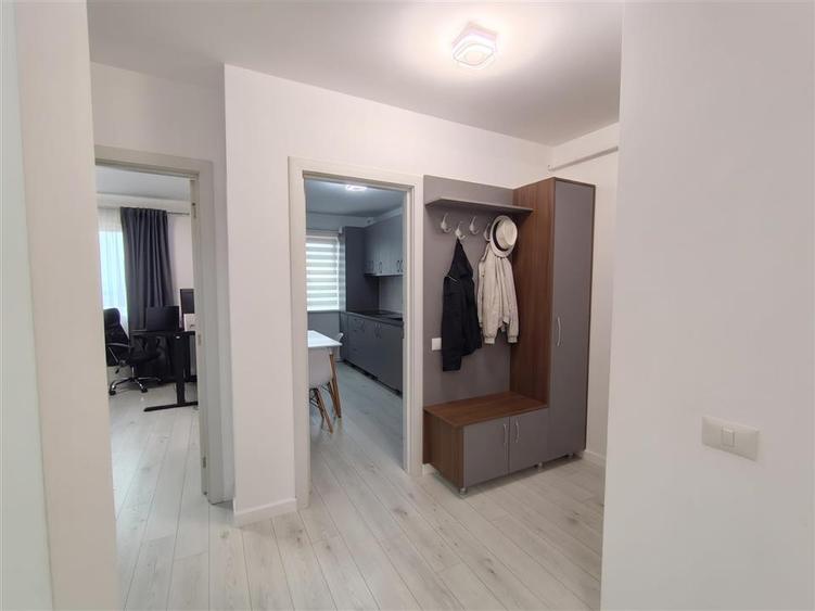 Apartament cu 2 camere decomandat, mobilat în Lisaura